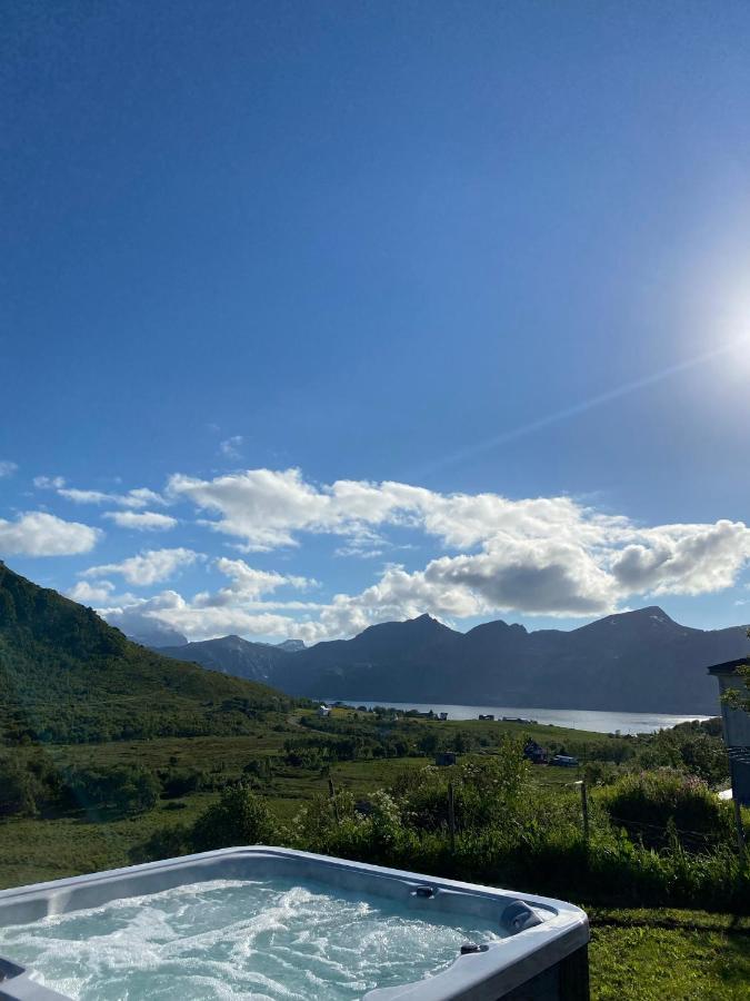 Villa Med Jacuzzi Og Nydelig Utsikt Gravdal  Kültér fotó